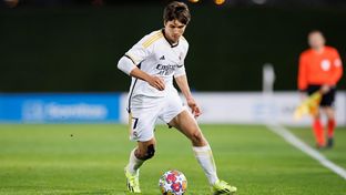 Once inicial del Juvenil A contra el Milan
