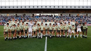 Tribute to Juvenil A at the Di Stéfano for their historic treble