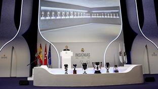 Real Madrid to award commemorative insignias tomorrow