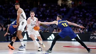 100-105: Derrota en el Clásico