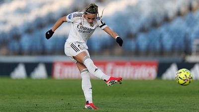 Victoria ante el Levante con doblete de Athenea