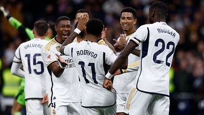 O líder resolve com golos de Brahim e Rodrygo