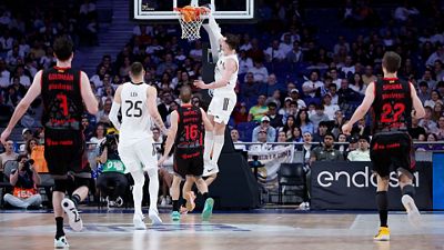 El Madrid vence al Hiopos Lleida y amplia su liderato en la Liga