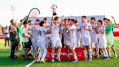 El Juvenil C gana el Torneo de Campeones
