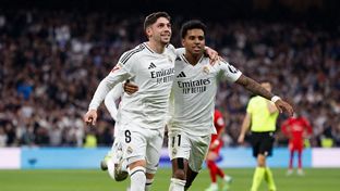 4-2: Vitória com grandes gols para encerrar o ano