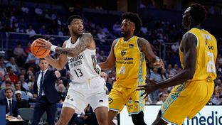 Almansa debuta en partido oficial con el Real Madrid