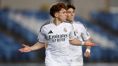 El Castilla derrota al Alcoyano con un doblete de Víctor Muñoz