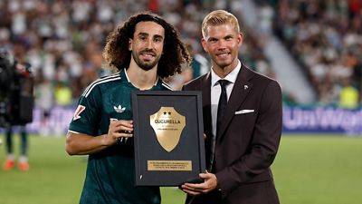 Homenaje a Cucurella por la Copa del Mundo
