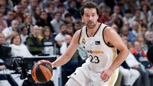 Llull becomes player with most appearances in Real Madrid history