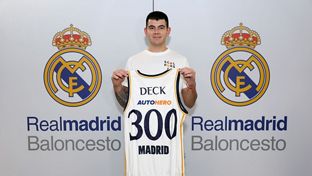 Deck, 300 games for Real Madrid