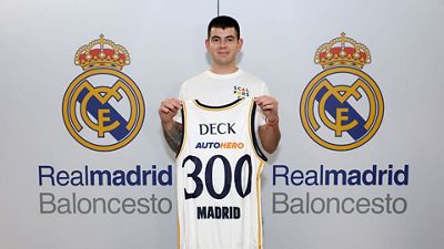 Deck, 300 games for Real Madrid