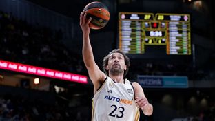 Llull plays his 600th LaLiga game for Real Madrid