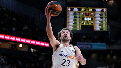 Llull plays his 600th LaLiga game for Real Madrid