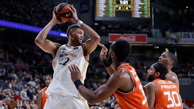 Tavares chosen best defender in the League 2023/24