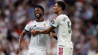 Así llegó el 4-1: Bellingham insiste, recupera el balón y asiste a Vini Jr.