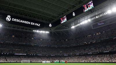Minuto de silencio en el Santiago Bernabéu