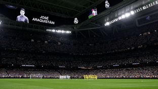 Minuto de silencio en memoria de Araquistáin 