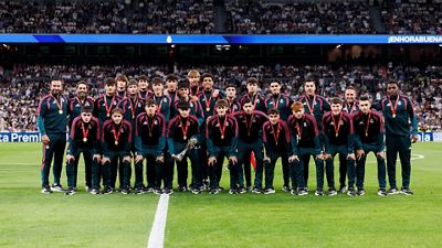 Under-20 Intercontinental Cup champions present the title at the Bernabéu