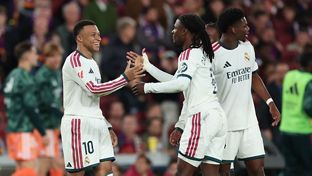 1-2: El Madrid gana el Clásico con un doblete de Mbappé