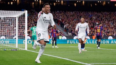 El Madrid gana el Clásico con un doblete de Mbappé