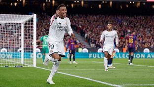 1-2: El Madrid gana el Clásico con un doblete de Mbappé