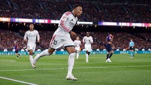 1-2: El Madrid gana el Clásico con un doblete de Mbappé