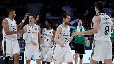 El líder vence al Joventut y suma su 7ª victoria seguida en Liga