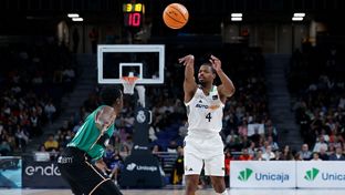 Dennis Smith Jr. makes his Real Madrid debut 