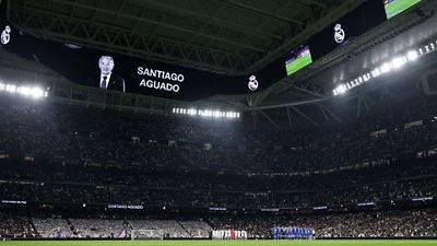 Minuto de silencio en el Bernabéu por Santiago Aguado