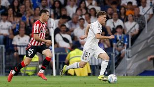 Manu Serrano debuta con el Real Madrid en partido oficial