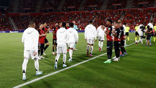 Pasillo del Mallorca al campeón de la Supercopa de Europa