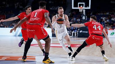 El líder vence al Coviran Granada en el WiZink Center