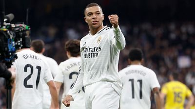 ريال مدريد يهزم لاس بالماس ويعتلي صدارة الليغا