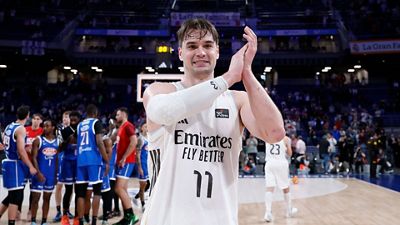 Hezonja: "Es un orgullo hacerlo con esta camiseta y con mis compañeros”