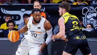 68-79: League leaders increase lead in standings