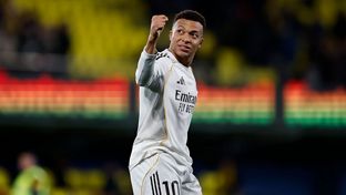 Los dos goles de Mbappé: uno de estar listo en el área y otro a lo Panenka