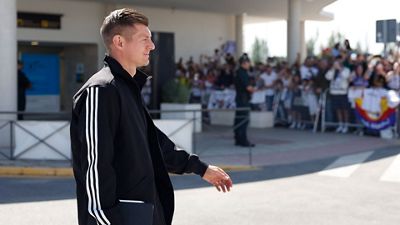 Real Madrid arrive in Granada