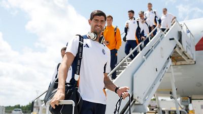 ريال مدريد يصل إلى شارلوت