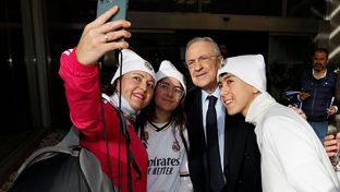 Club president joins the team in Seville