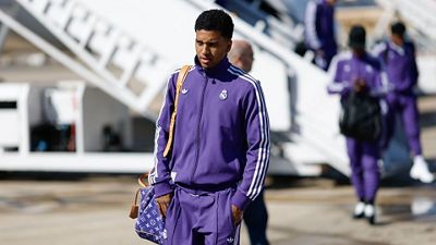 Real Madrid arrive in Seville