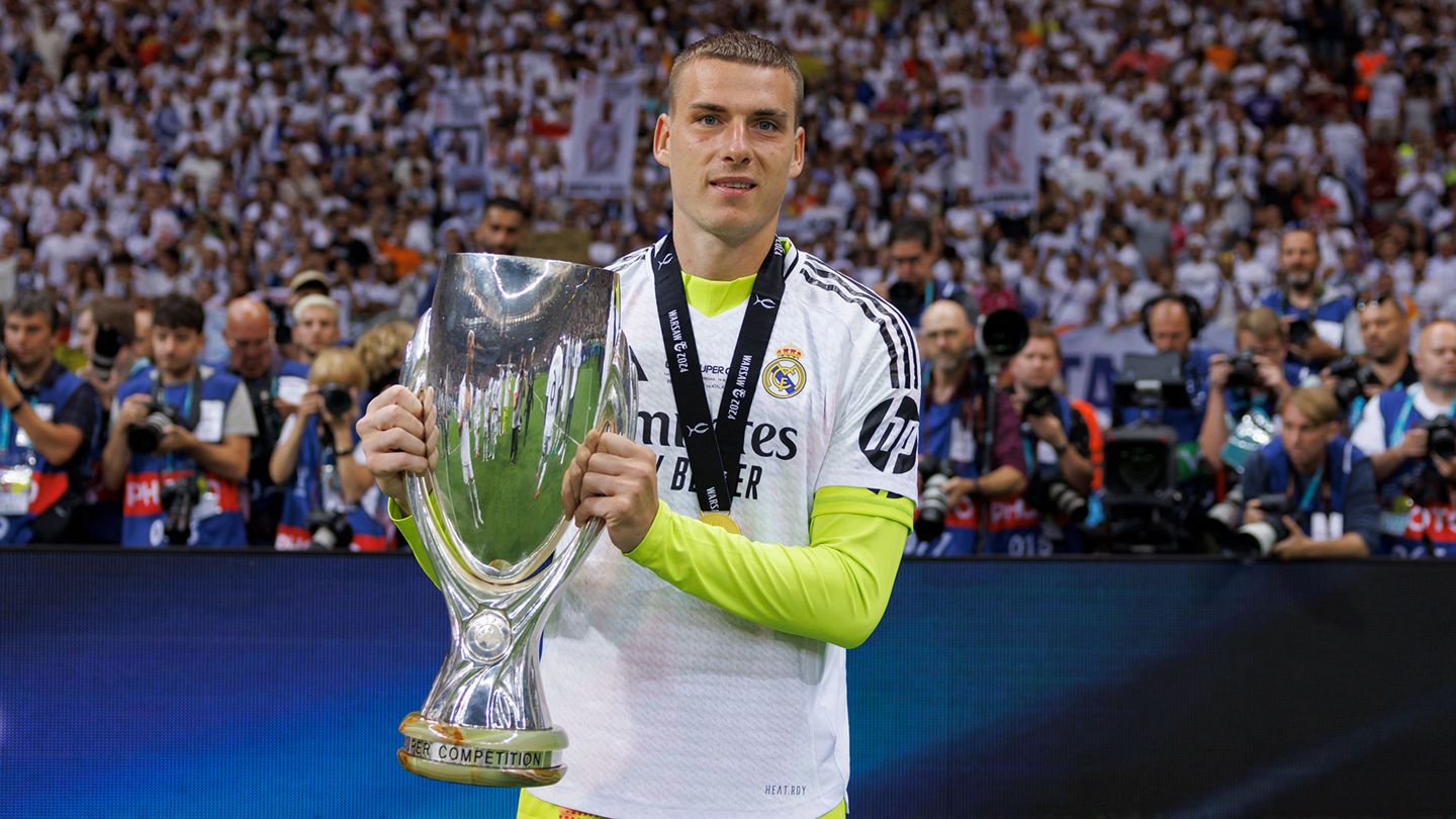 AC Milan bisa boyong Andriy Lunin seharga Rp 388 miliar