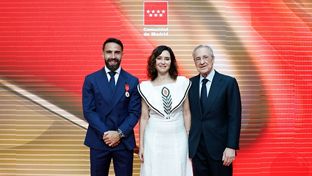 Carvajal receives the Community of Madrid Gold Medal