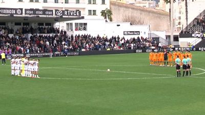 Minuto de silencio antes del Ceuta-Castilla