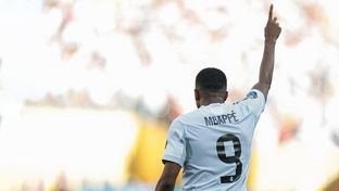 El golazo de Mbappé con dedicatoria para Diogo Jota y André Silva