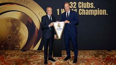 Intercambio de obsequios antes del Real Madrid-Borussia Dortmund