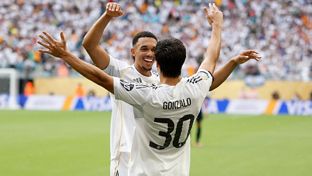 El gol del partido: cabezazo espectacular de Gonzalo tras asistencia de Trent