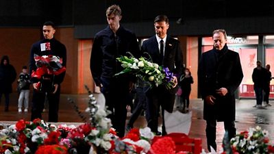 El Real Madrid llevó a cabo una ofrenda floral en memoria de Diogo Jota