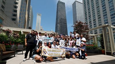 Butragueño and Roberto Carlos meet madridista supporter clubs in Chicago