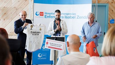 Pirri, presidente de honor del Real Madrid, Solari y San José participan en el Día Mundial de la Lucha contra la ELA