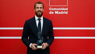 Sergio Rodríguez recibe el Premio Siete Estrellas del Deporte de la Comunidad de Madrid